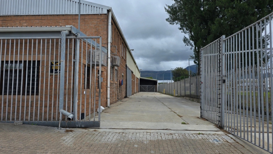 To Let Commercial Property for Rent in Retreat Western Cape